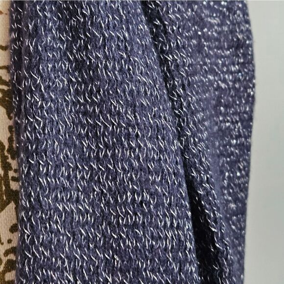 Vince Camuto scarf/wrap, NWT, Navy with white and shimmer. Oversized - Picture 3 of 3